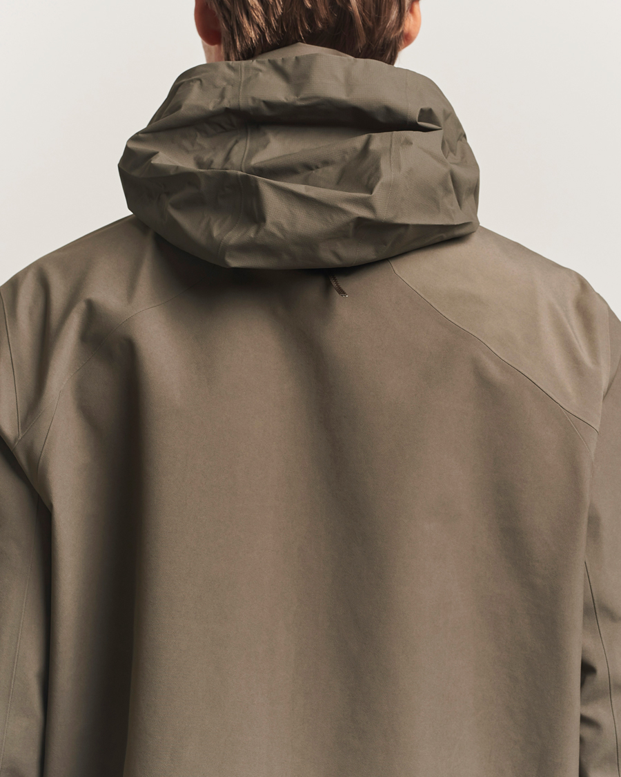 Uomini | Giacche | Arc'teryx Veilance | GORE-TEX Field Jacket Brown