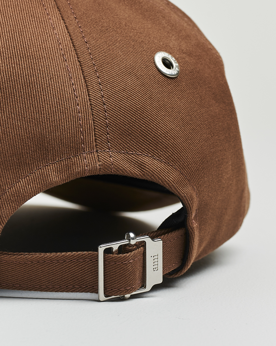 Uomini | AMI Black Heart Logo Cap Noisette | AMI | Black Heart Logo Cap Noisette