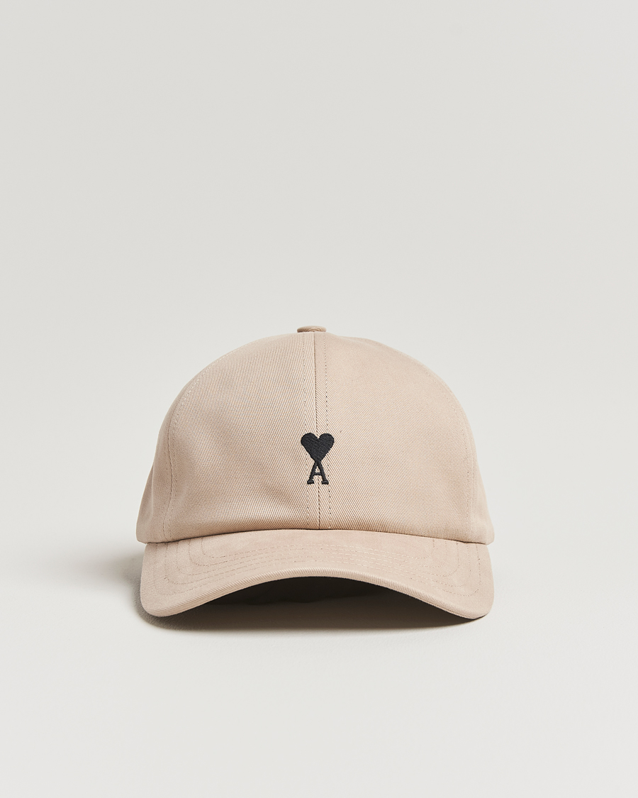 Uomini | AMI Black Heart Logo Cap Cafe Creme | AMI | Black Heart Logo Cap Cafe Creme