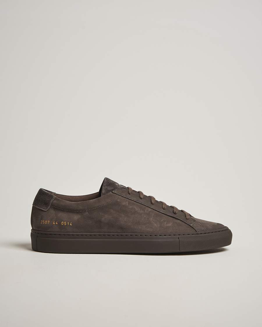 Uomini | Sneakers | Common Projects | Original Achilles Nubuck Sneaker Charcoal