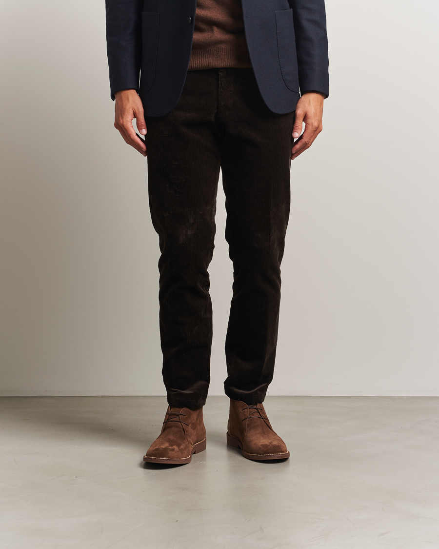 Uomini | Stivali | Loake Shoemakers | Sahara Suede Chukka Dark Brown