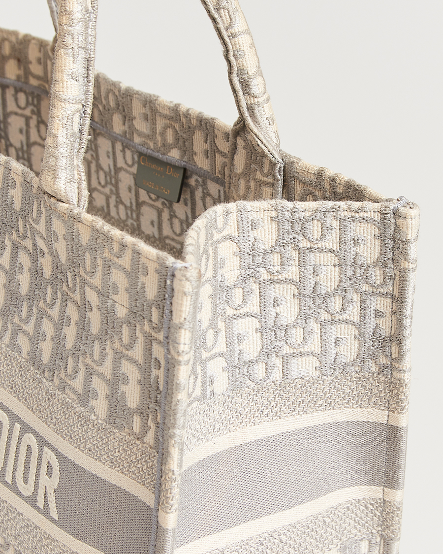 Uomini | Dior Pre-Owned Medium Dior Book Tote Light grey | Dior Pre-Owned | Medium Dior Book Tote Light grey
