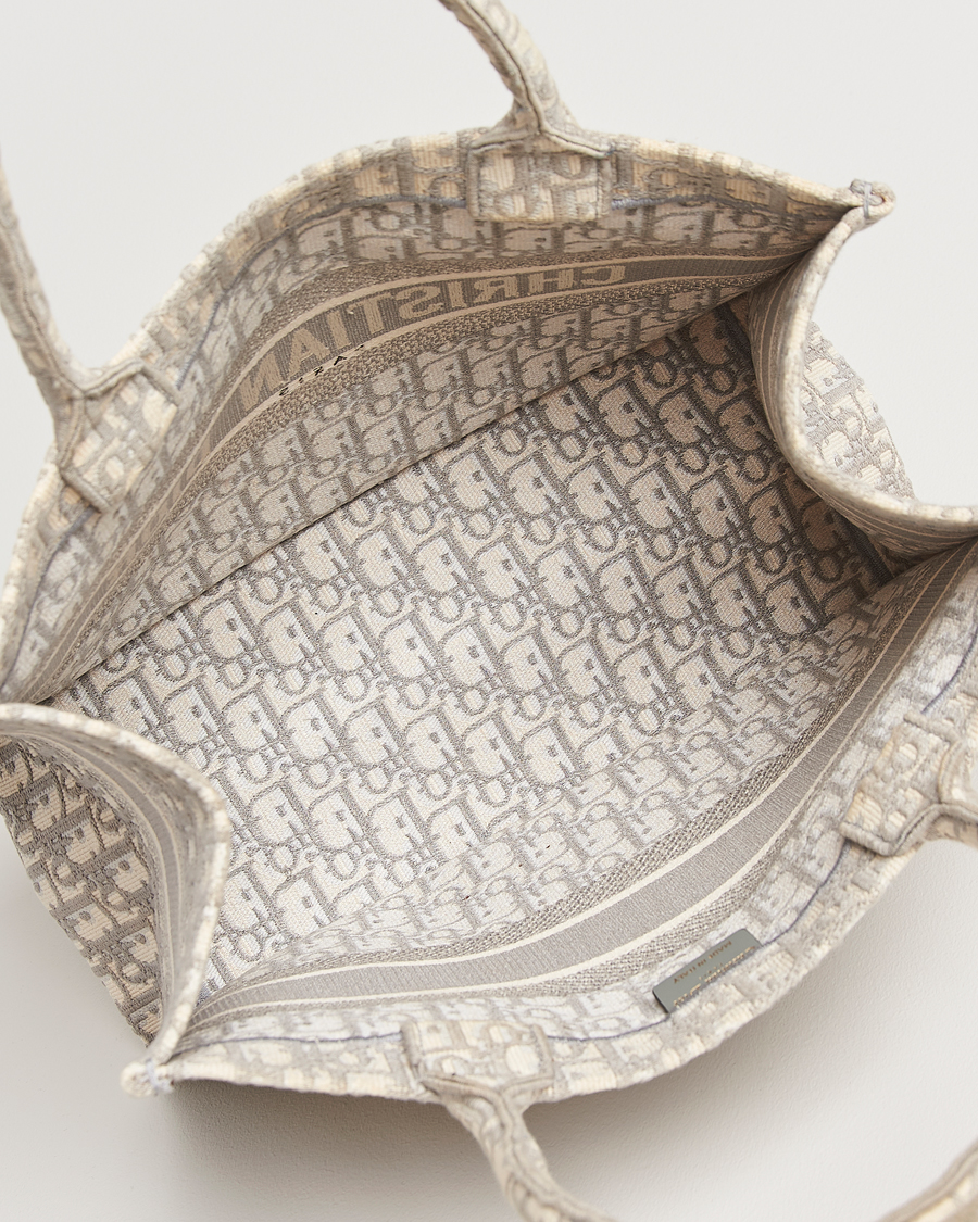 Uomini | Dior Pre-Owned Medium Dior Book Tote Light grey | Dior Pre-Owned | Medium Dior Book Tote Light grey