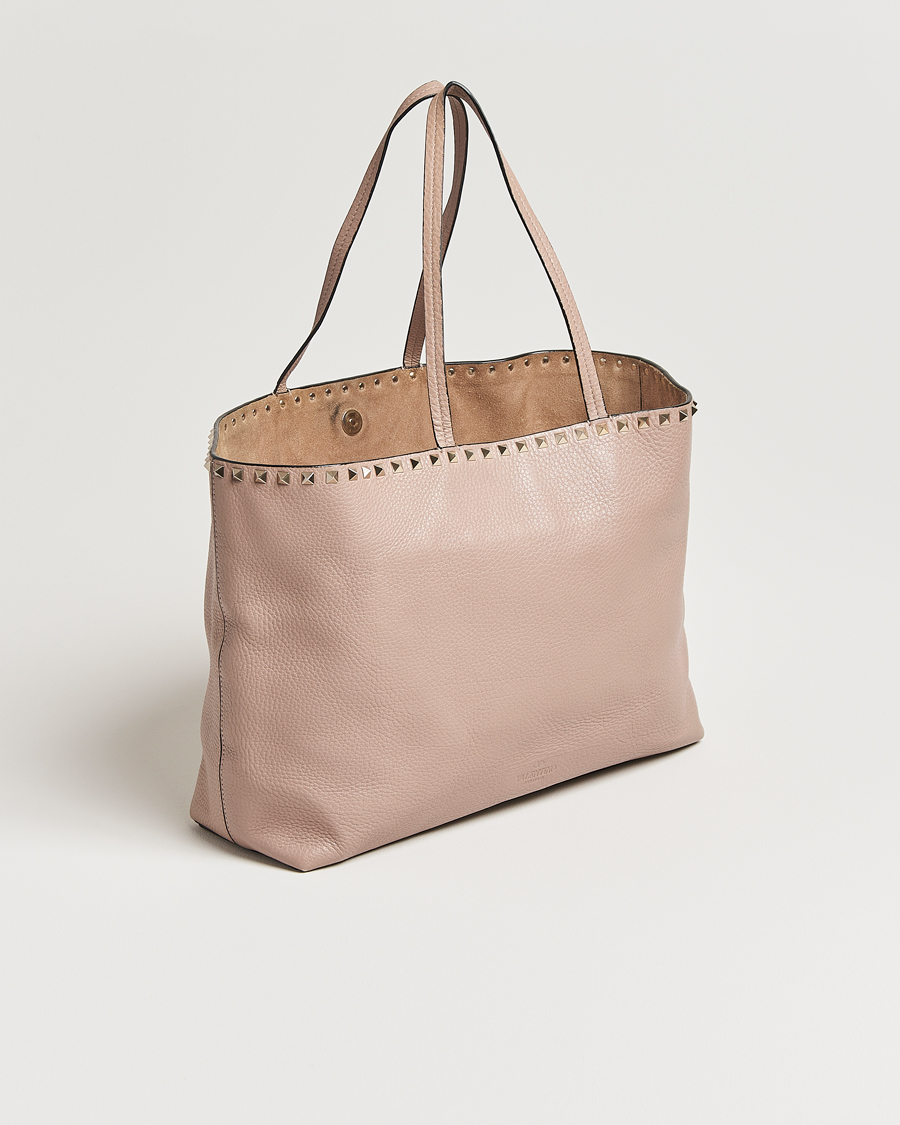 Uomini | Valentino Pre-Owned Medium Rockstud Tote Bag Poudre | Valentino Pre-Owned | Medium Rockstud Tote Bag Poudre