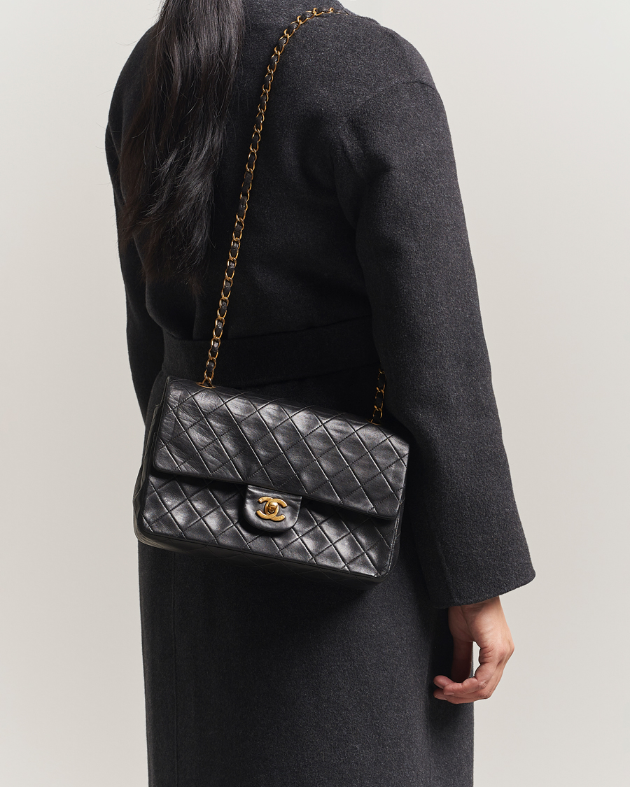 Uomini | Chanel Pre-Owned Classic Double Flap Medium Lambskin Black | Chanel Pre-Owned | Classic Double Flap Medium Lambskin Black