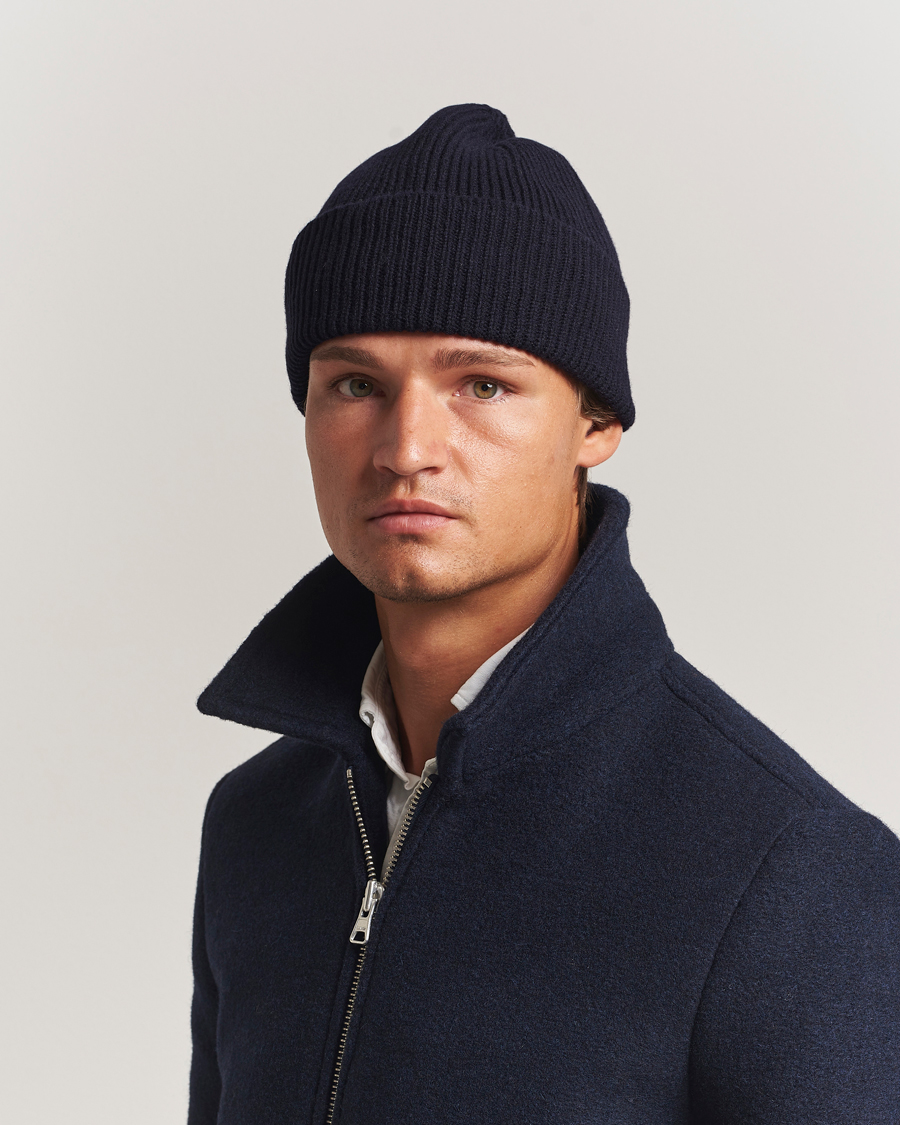 Uomini | Berretti | Robert Mackie | Clyde Lambswool Beanie Navy