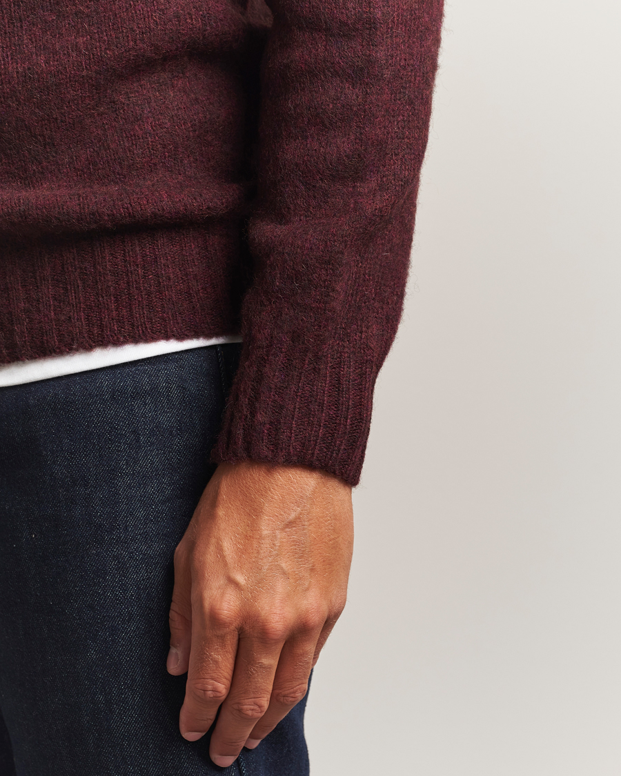 Uomini | Maglieria | Harley Of Scotland | Brushed Supersoft Lambswool Crewneck Beetroot