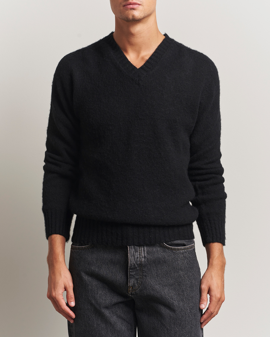 Uomini | Maglieria | Harley Of Scotland for Care of Carl | Harley Of Scotland Brushed Supersoft Lambswool V-Neck Black