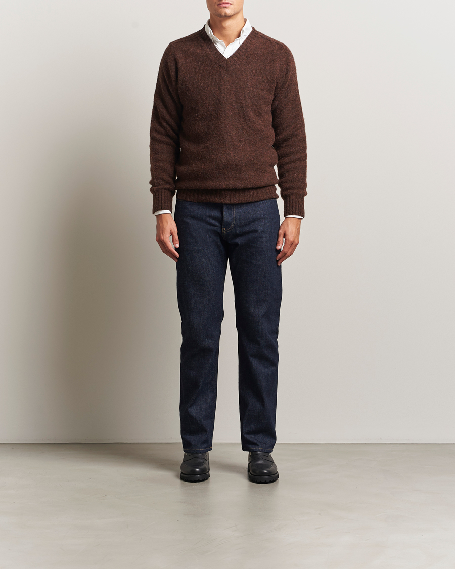 Uomini | Maglieria | Harley Of Scotland for Care of Carl | Harley Of Scotland Brushed Supersoft Lambswool V-Neck Brown