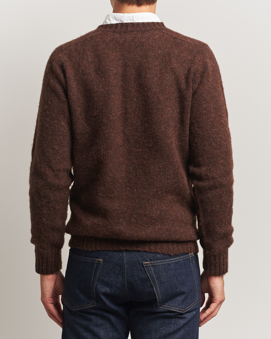 Uomini | Maglieria | Harley Of Scotland for Care of Carl | Harley Of Scotland Brushed Supersoft Lambswool V-Neck Brown