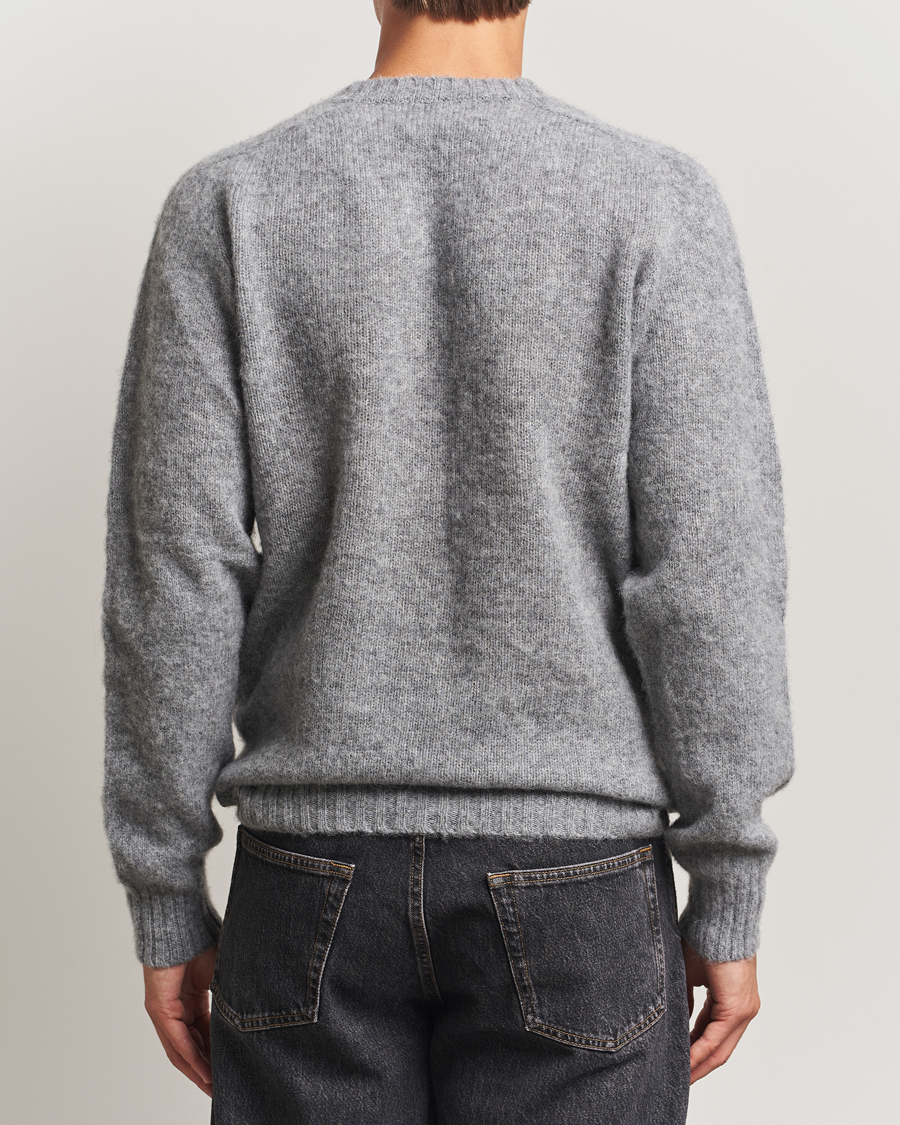 Uomini | Maglieria | Harley Of Scotland for Care of Carl | Harley Of Scotland Brushed Supersoft Lambswool V-Neck Mid Grey