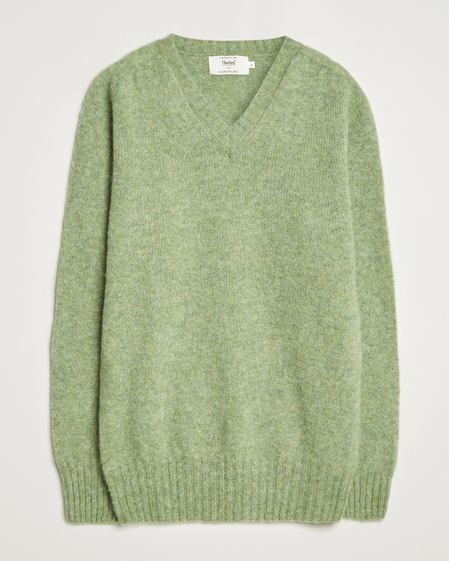 Uomini | Maglieria | Harley Of Scotland | Brushed Supersoft Lambswool V-Neck Light Green