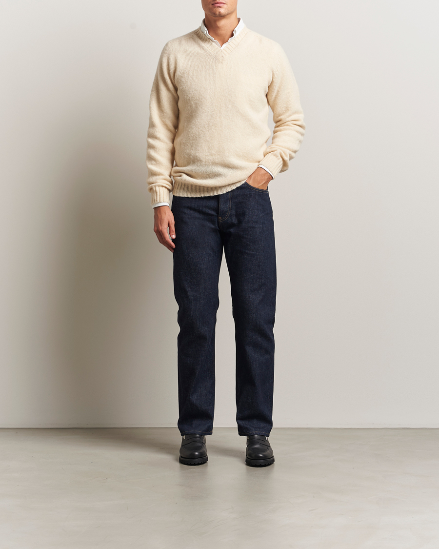 Uomini | Maglieria | Harley Of Scotland for Care of Carl | Harley Of Scotland Brushed Supersoft Lambswool V-Neck Vanilla