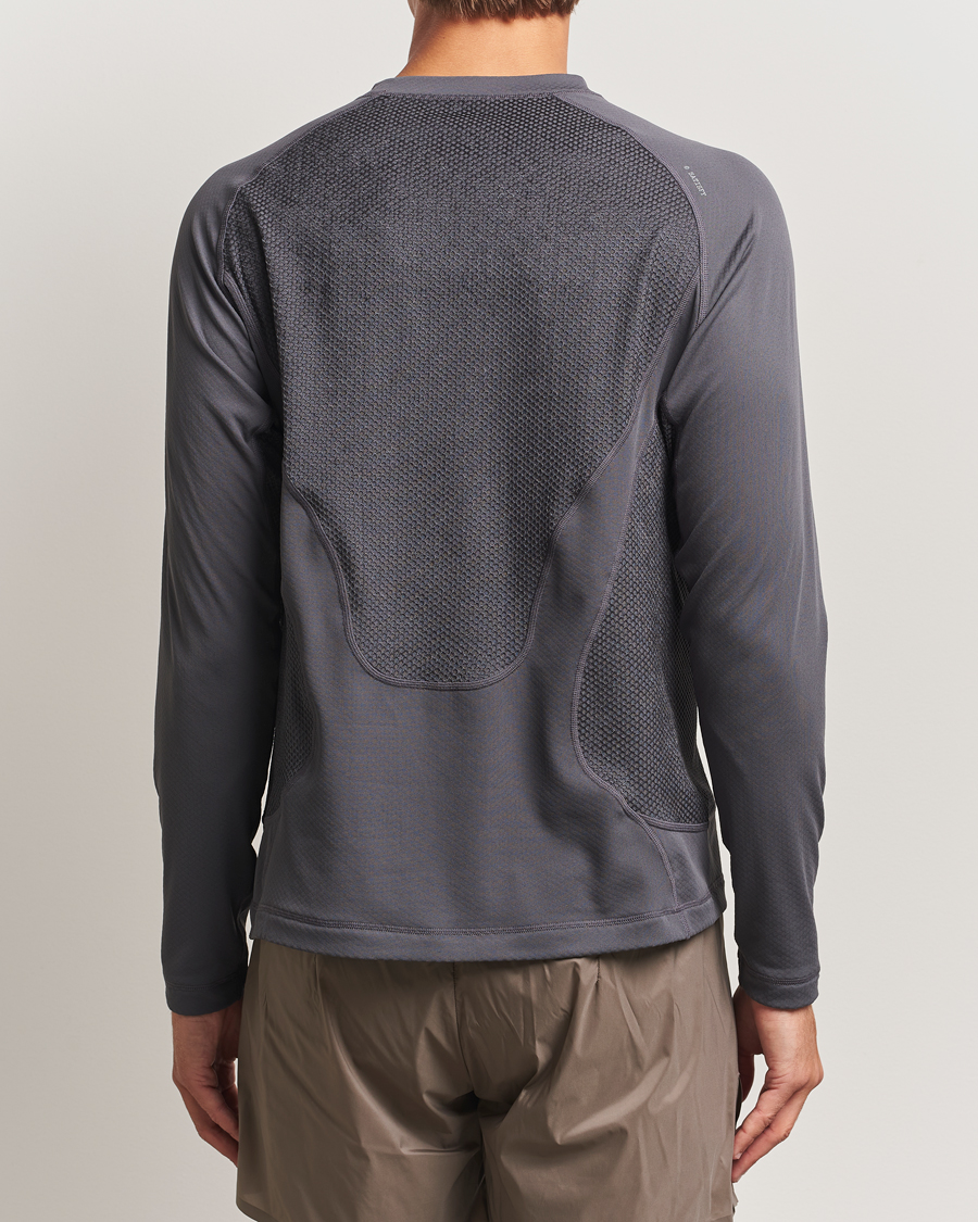 Uomini | T-shirt | Satisfy | FuzzFleece Octa Long Sleeve T-Shirt Phantom