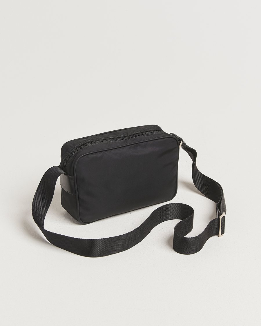 Uomini | Prada Pre-Owned Tessuto Nylon Leather Shoulder Bag Black | Prada Pre-Owned | Tessuto Nylon Leather Shoulder Bag Black