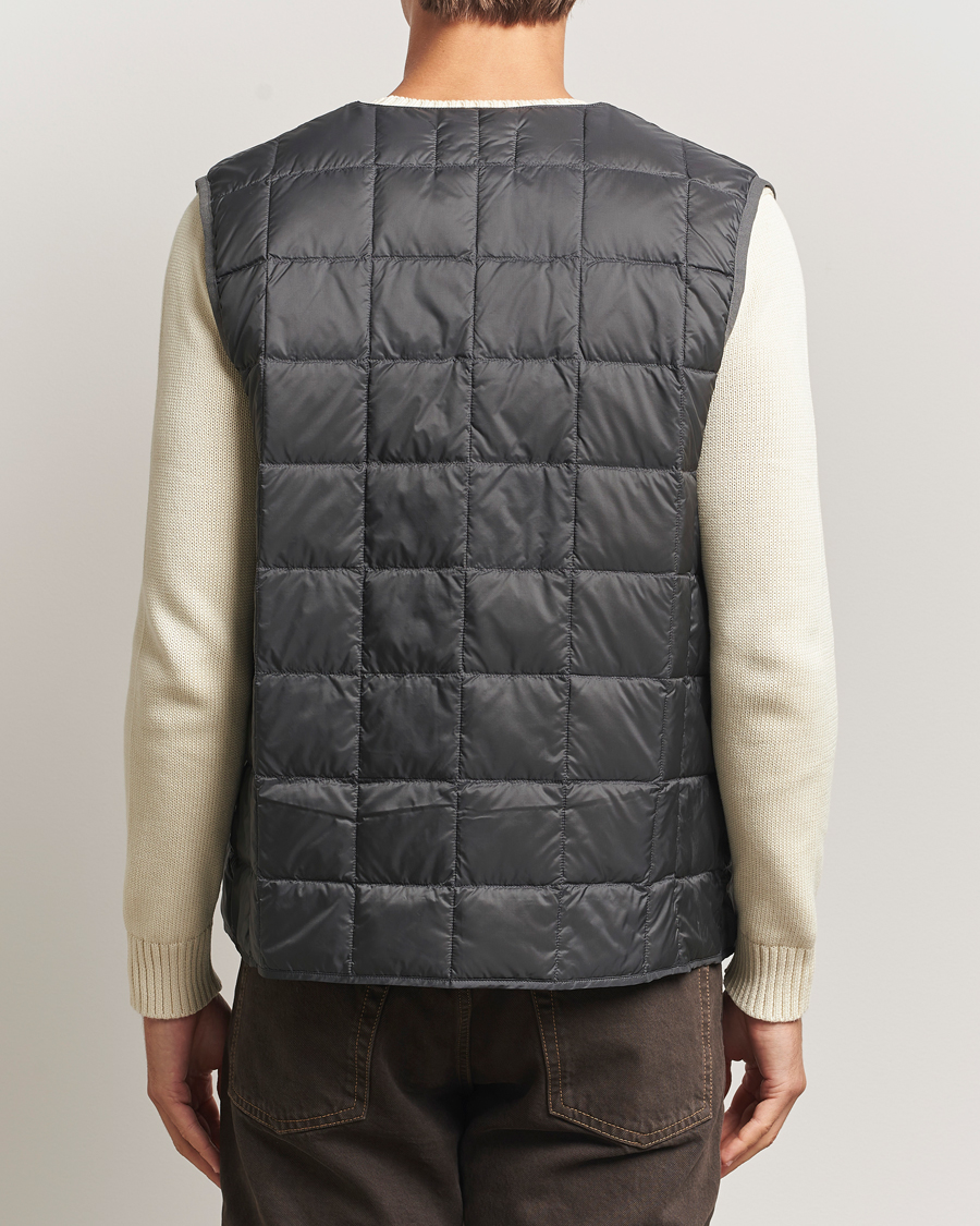 Uomini | Giacche | TAION | V-Neck Lightweight Down Vest Dark Grey