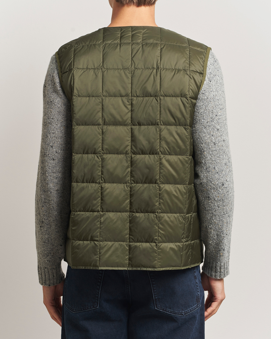 Uomini | Gilet | TAION | V-Neck Lightweight Down Vest Dark Olive
