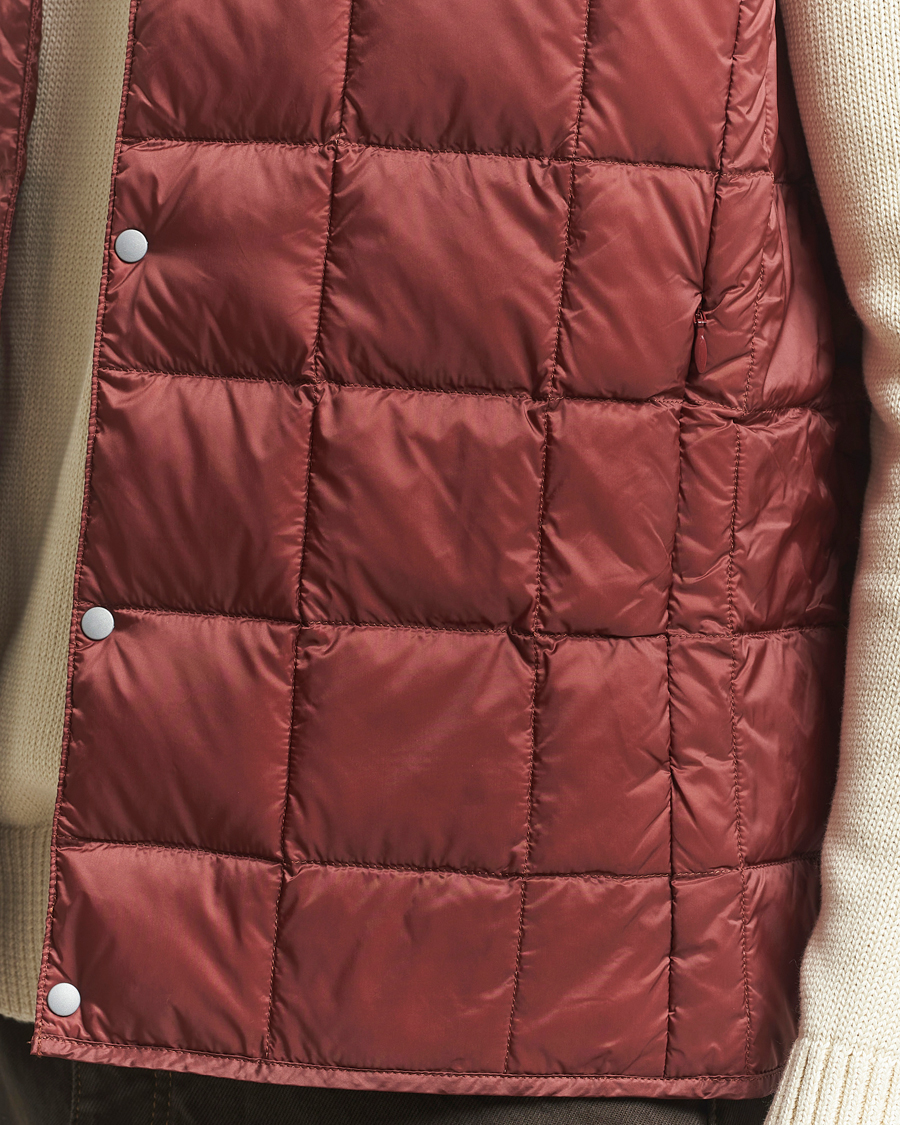 Uomini | Giacche | TAION | V-Neck Lightweight Down Vest Dark Red