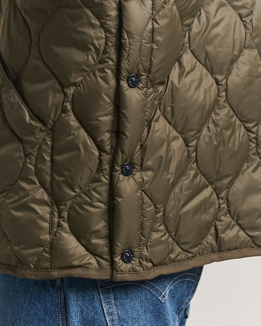 Uomini | Gilet | TAION | Military Crew Neck Down Vest Dark Olive