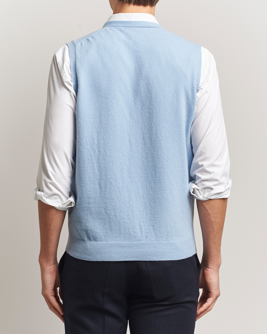 Uomini | Maglieria | Oscar Jacobson | Guiseppe Buttoned Vest Light Blue