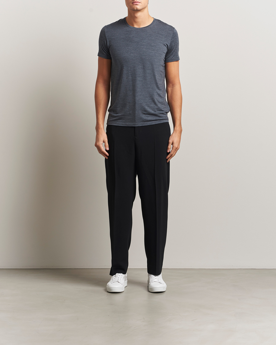 Uomini | T-shirt | Falke | Clima Wool Crew Neck T-Shirt Dark Grey Heather