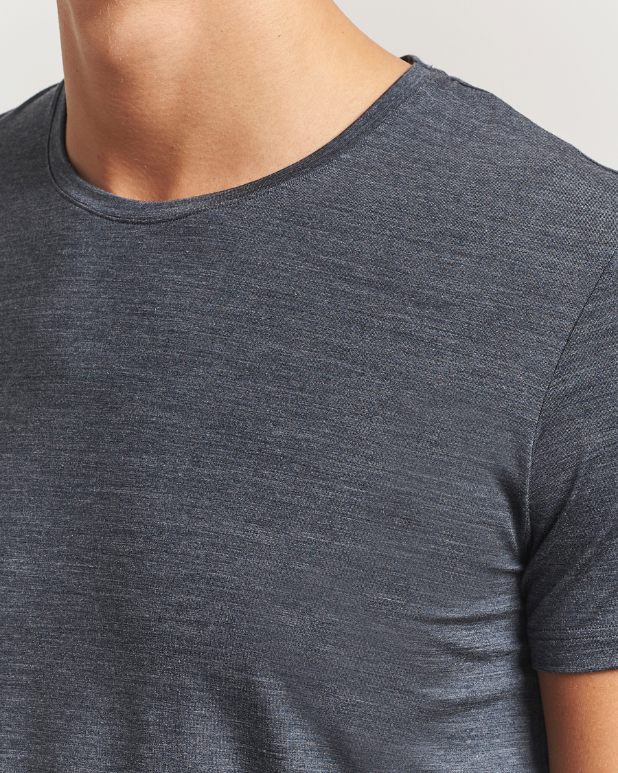 Uomini | T-shirt | Falke | Clima Wool Crew Neck T-Shirt Dark Grey Heather