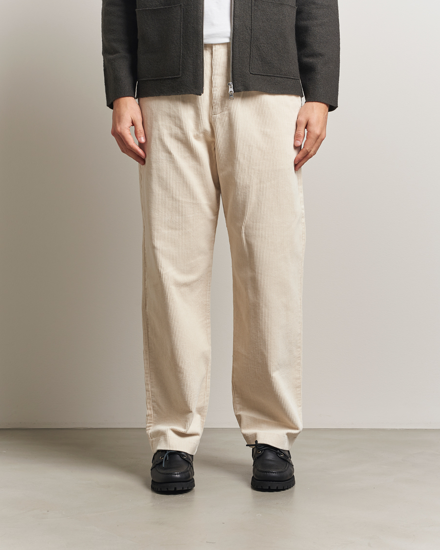 Uomini | Pantaloni | NN07 | Paw Relaxed Fit Corduroy Trousers Ivory