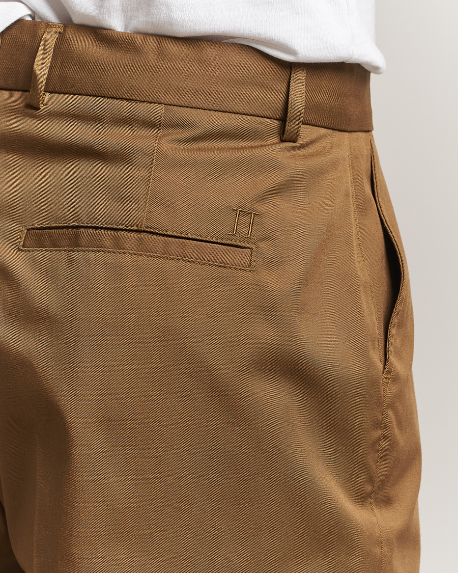 Uomini | Pantaloni | LES DEUX | Reece Pleated Heavy Twill Pant Dark Sand