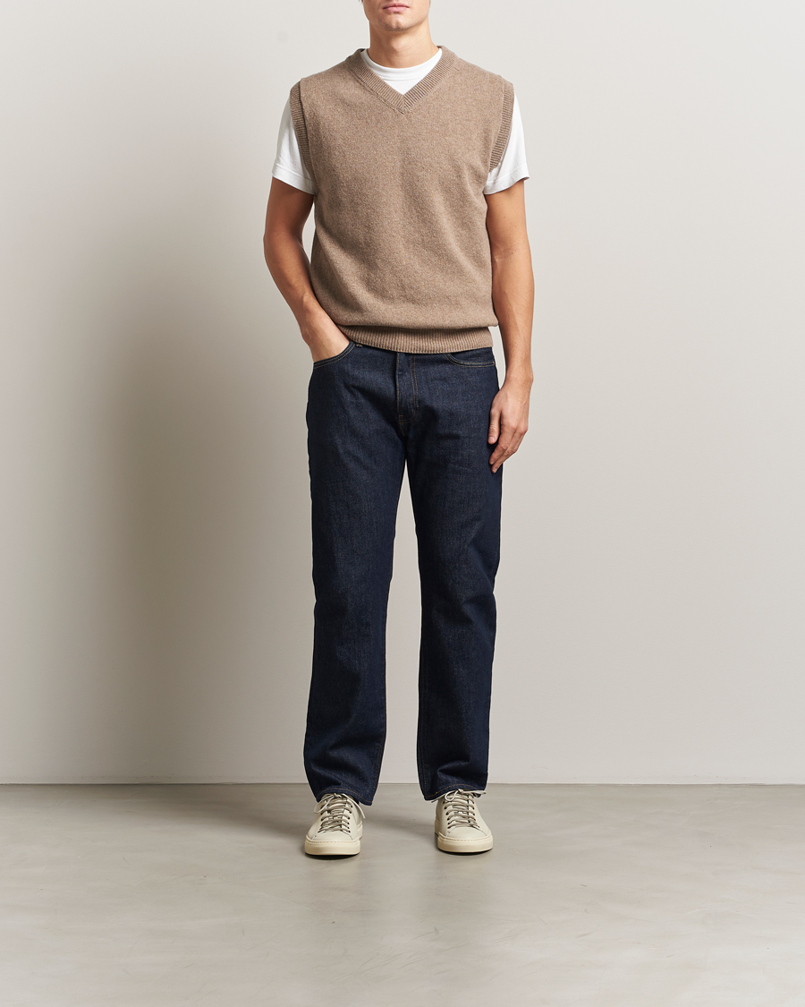 Uomini | Maglieria | Sunspel | Lambswool Knitted Vest Sandstone