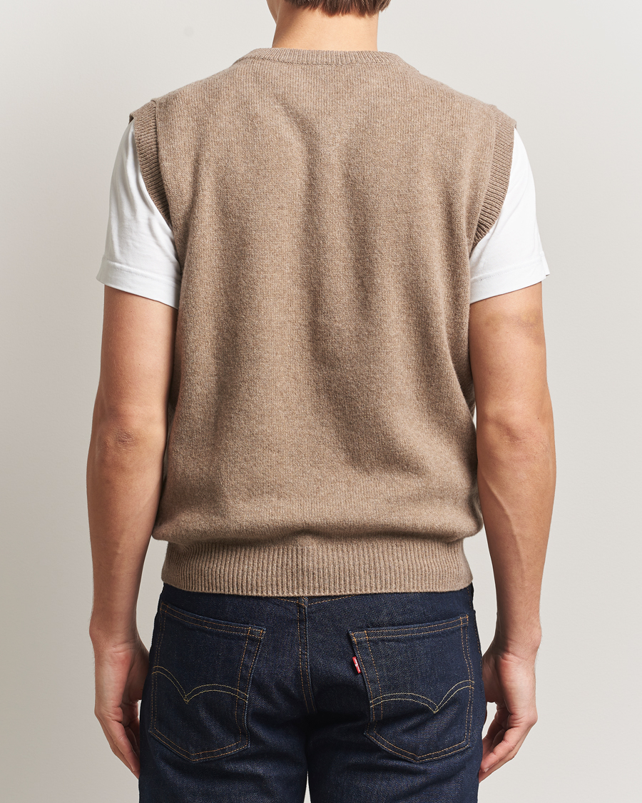 Uomini | Maglieria | Sunspel | Lambswool Knitted Vest Sandstone