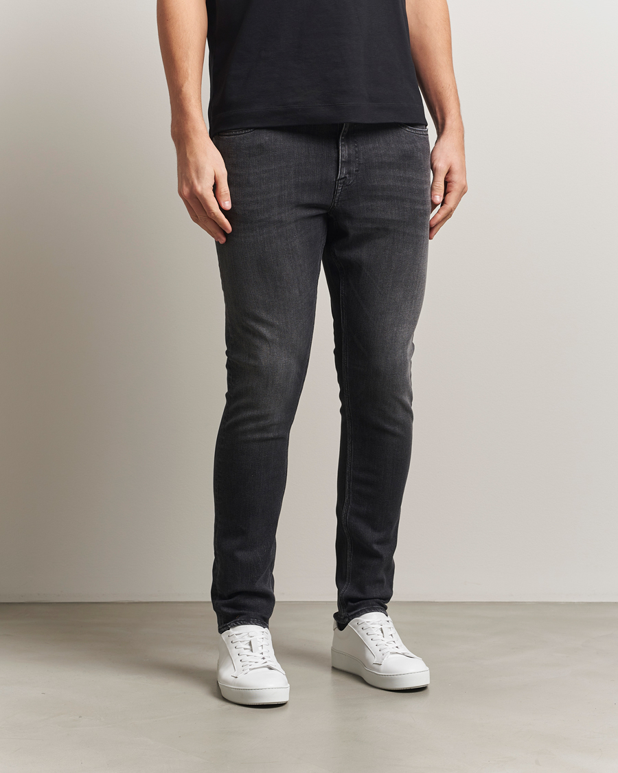 Uomini | Pantaloni | Tiger of Sweden | Evolve Jeans Washed Black