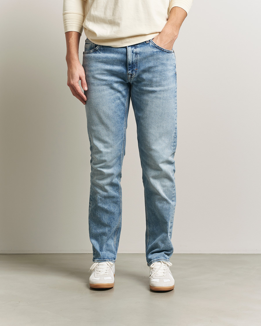 Uomini | Jeans | Tiger of Sweden | Des Jeans Light Blue