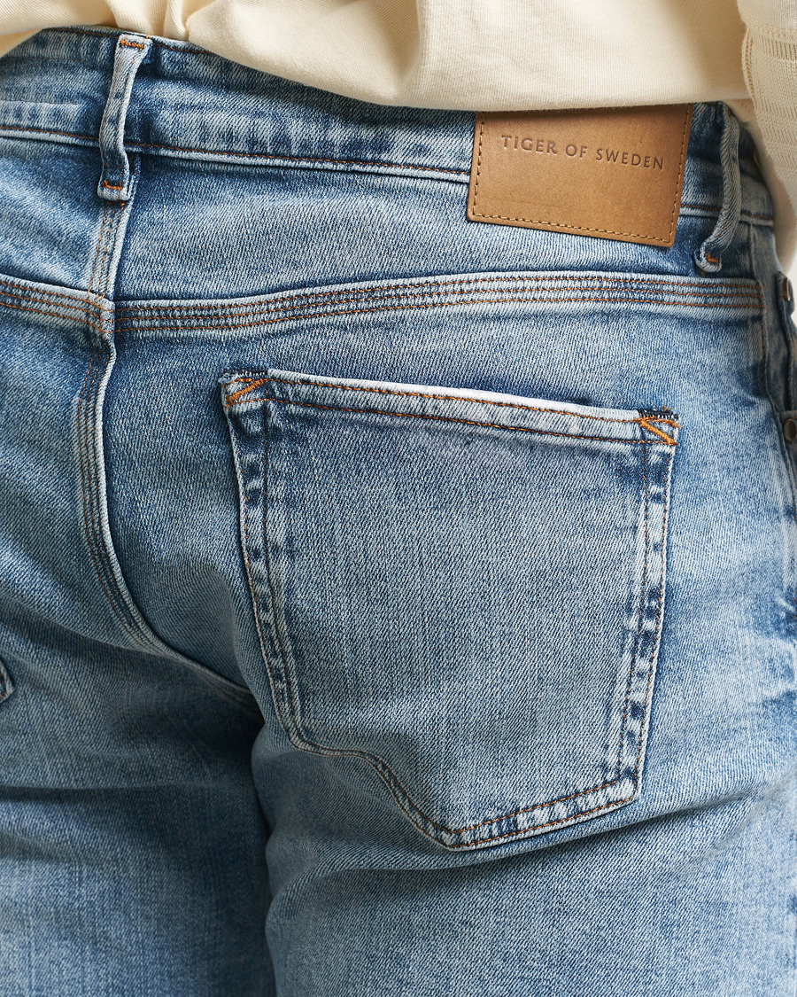 Uomini | Jeans | Tiger of Sweden | Des Jeans Light Blue