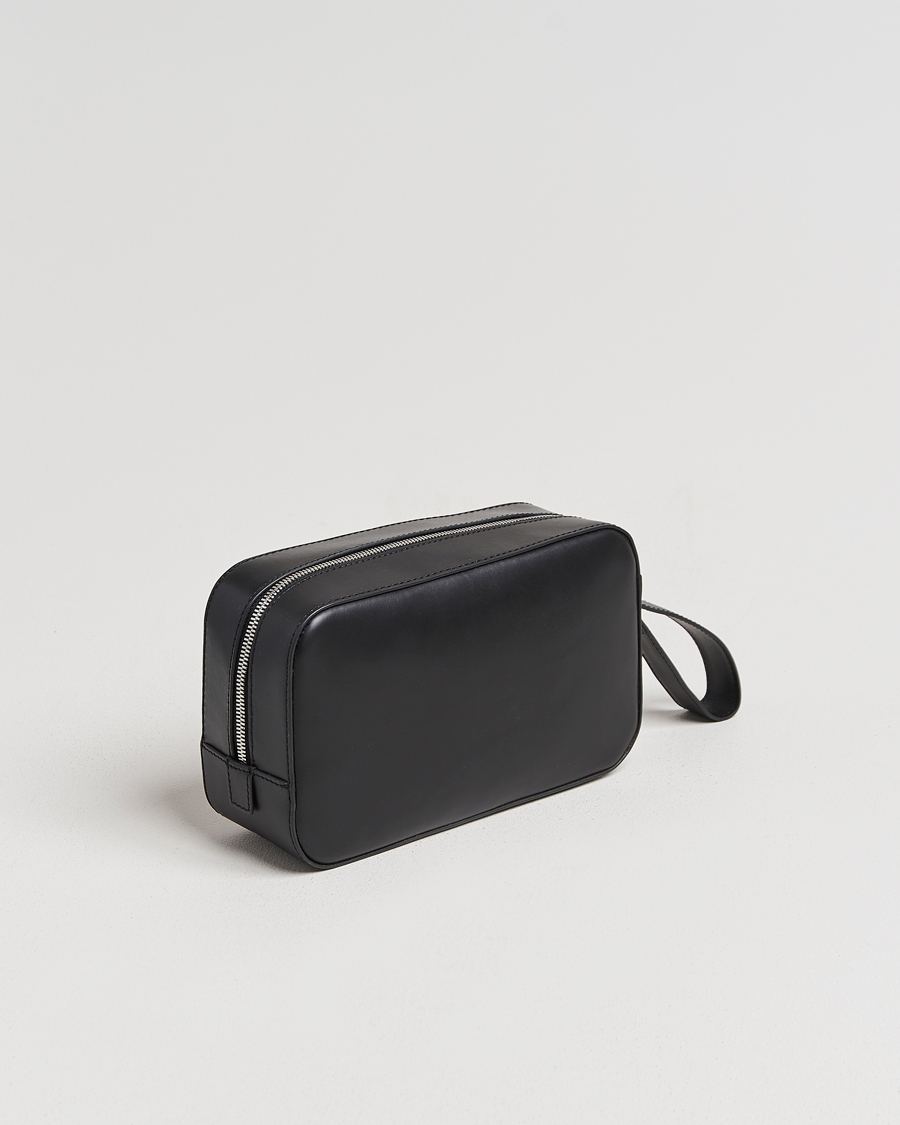 Uomini | Borse | Tiger of Sweden | Balnea Smooth Leather Washbag Black