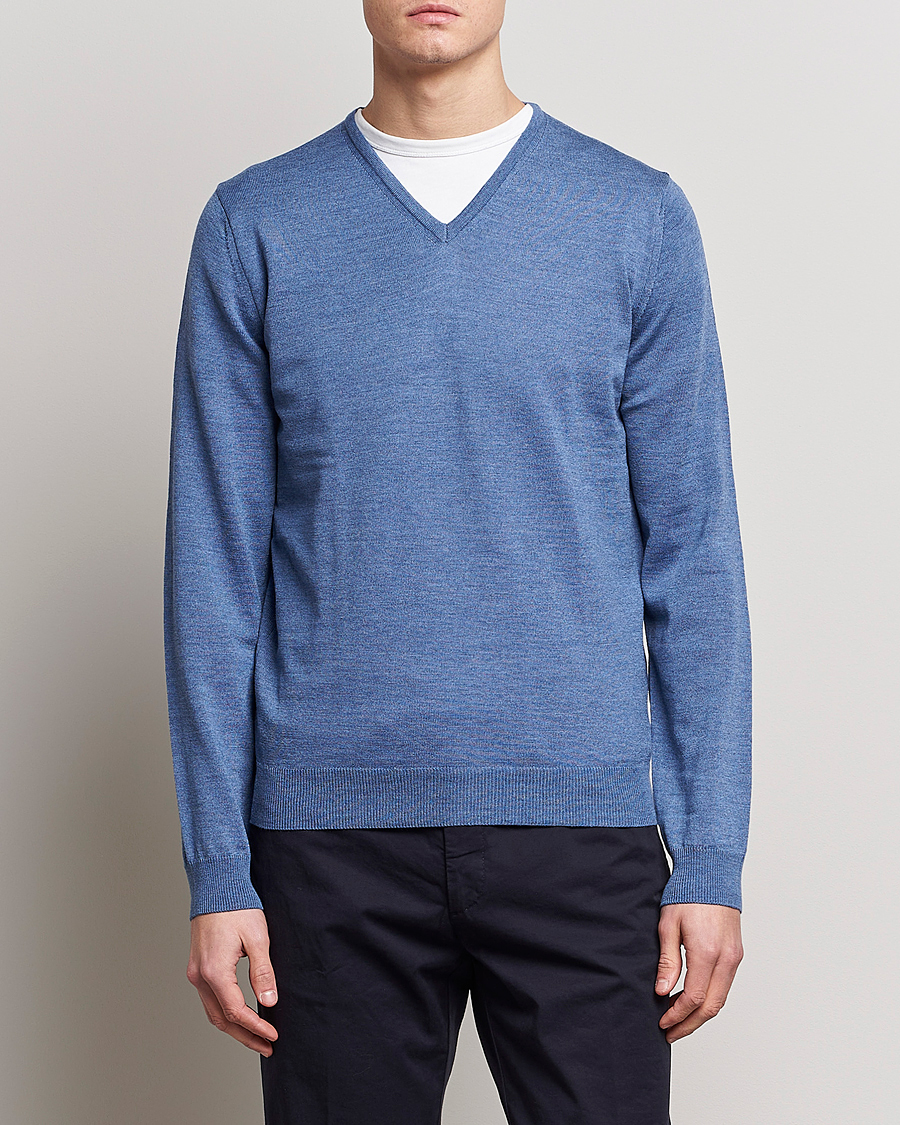 Uomini | Maglieria | Stenströms | Merino Patch V-Neck Light Blue/Blue