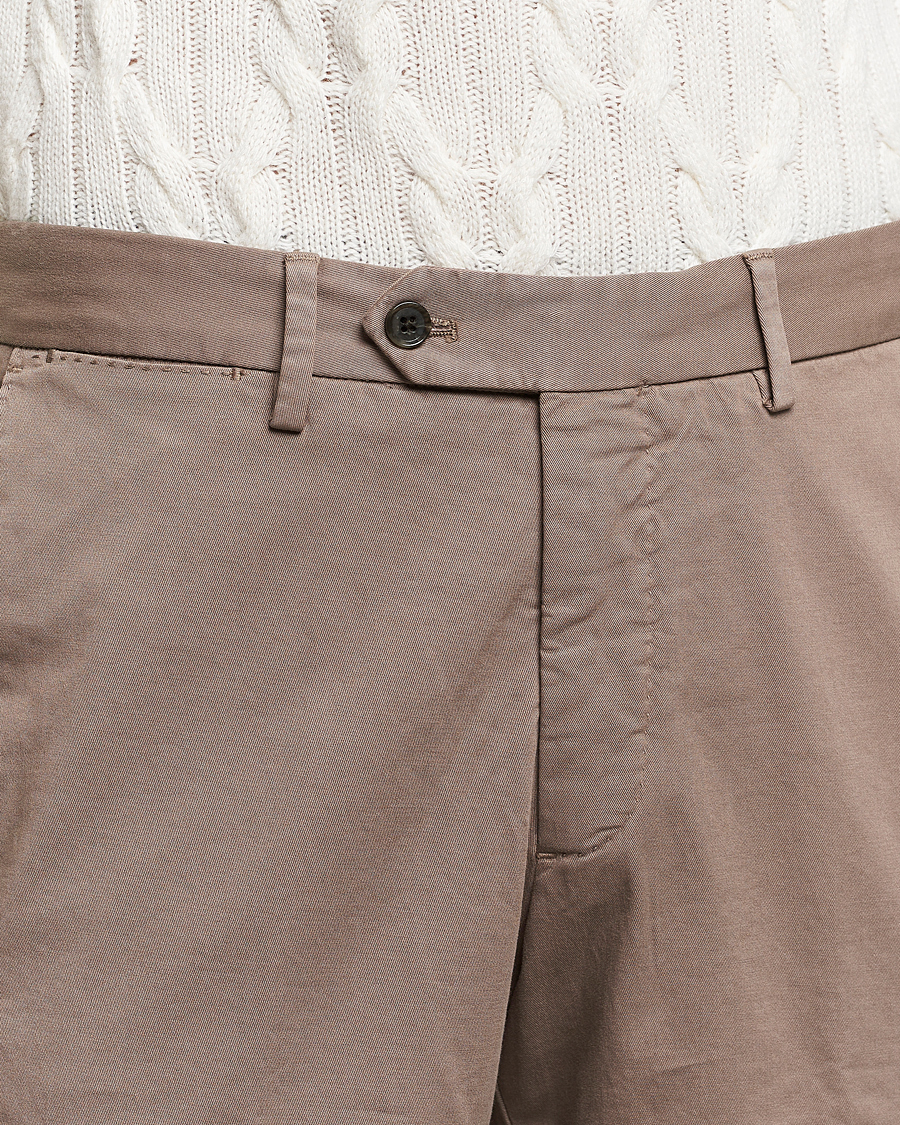 Uomini | Pantaloni | Oscar Jacobson | Danwick Cotton Trousers Light Brown