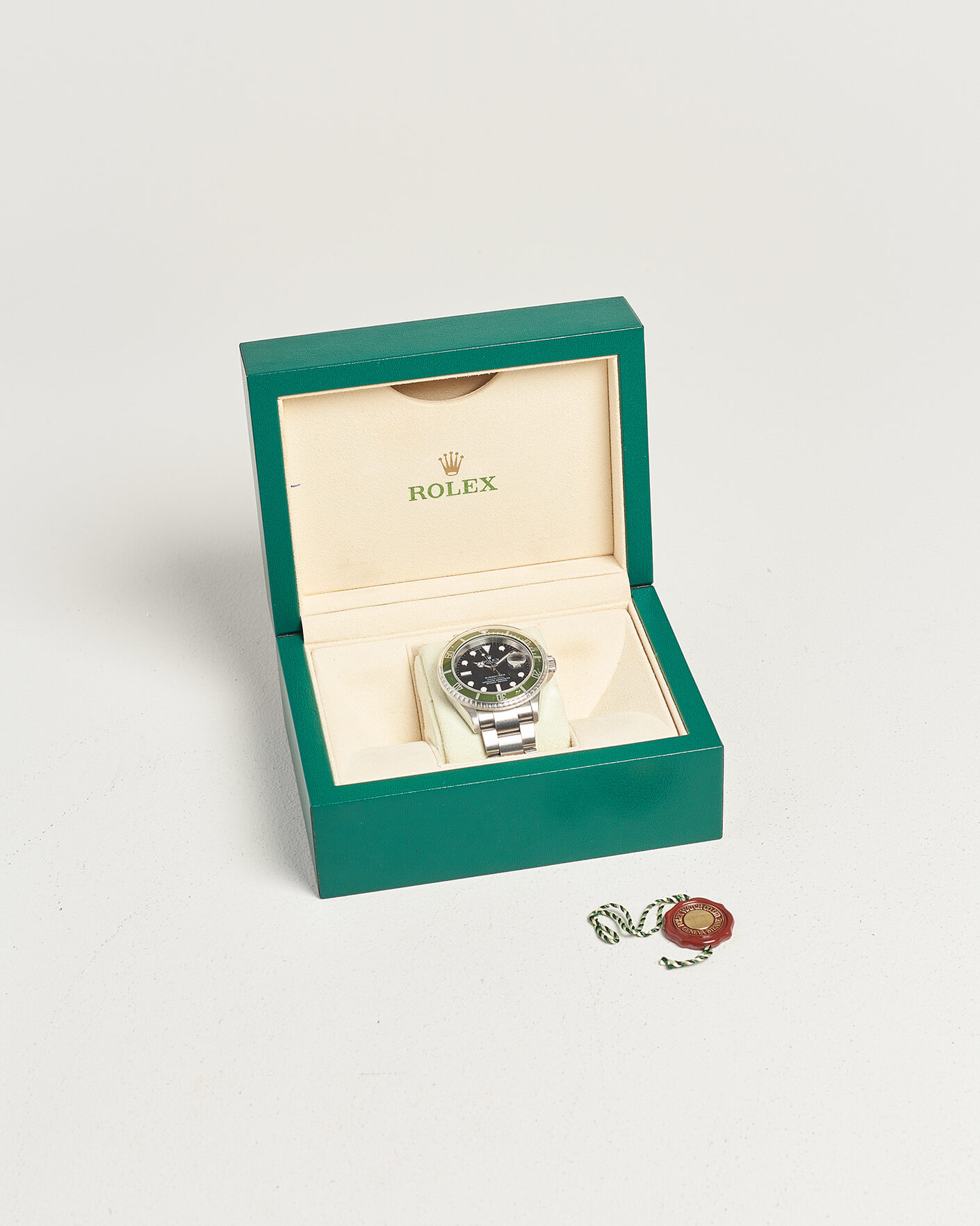 Uomini | Pre-Owned & Vintage Watches | Rolex Pre-Owned | Submariner Date Kermit
