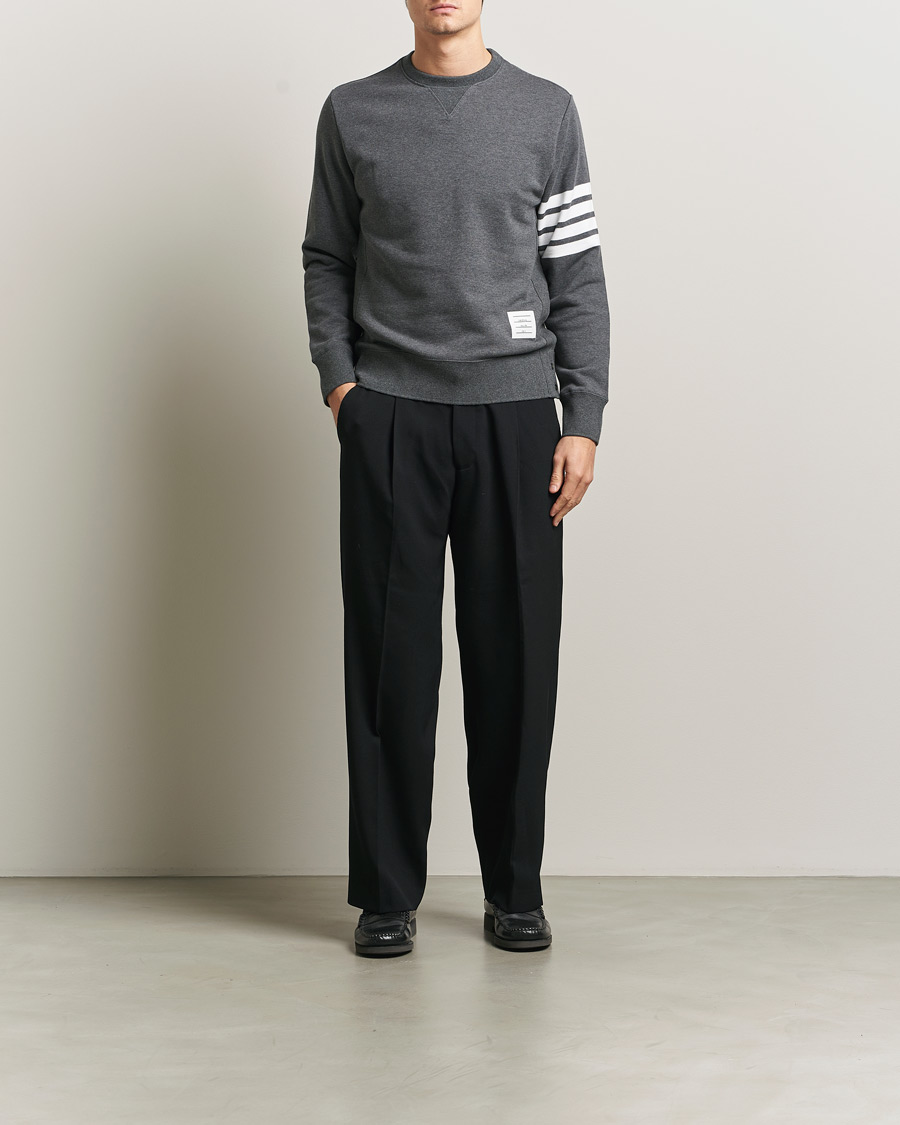 Uomini | Maglieria | Thom Browne | Classic 4 Bar Loopback Sweatshirt Dark Grey