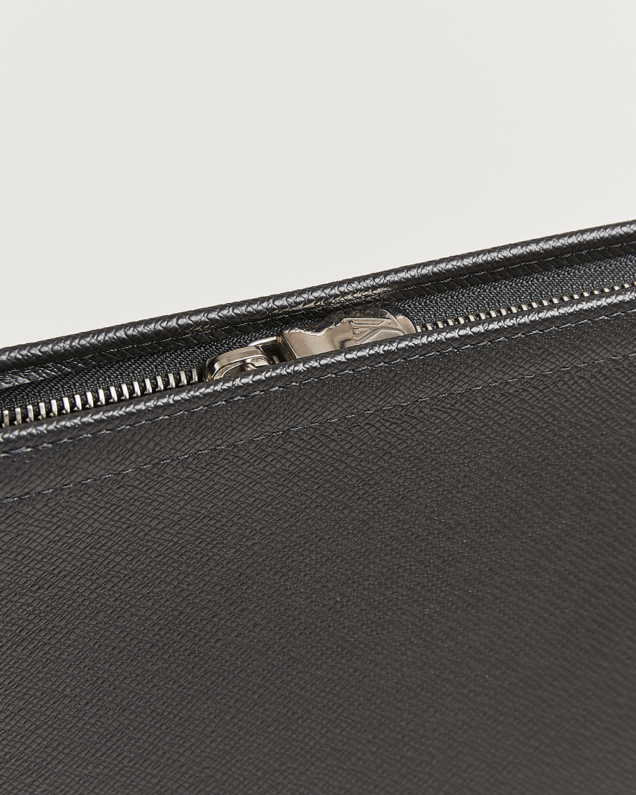 Uomini | Pre-Owned & Vintage Bags | Louis Vuitton Pre-Owned | Pochette Voyage Taiga MM Black