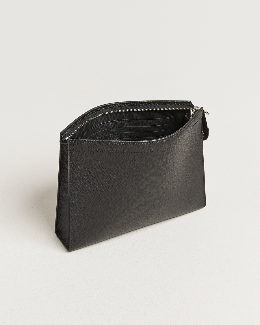 Uomini | Pre-Owned & Vintage Bags | Louis Vuitton Pre-Owned | Pochette Voyage Taiga MM Black