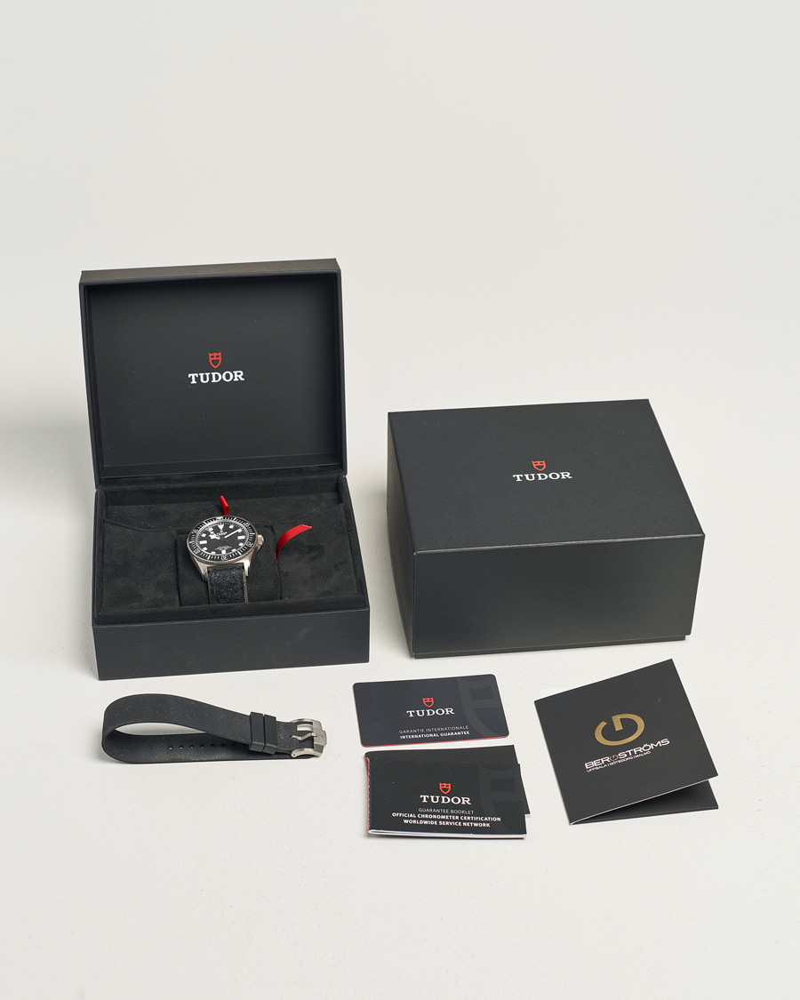 Uomini | Pre-Owned & Vintage Watches | Tudor Pre-Owned | Pelagos 