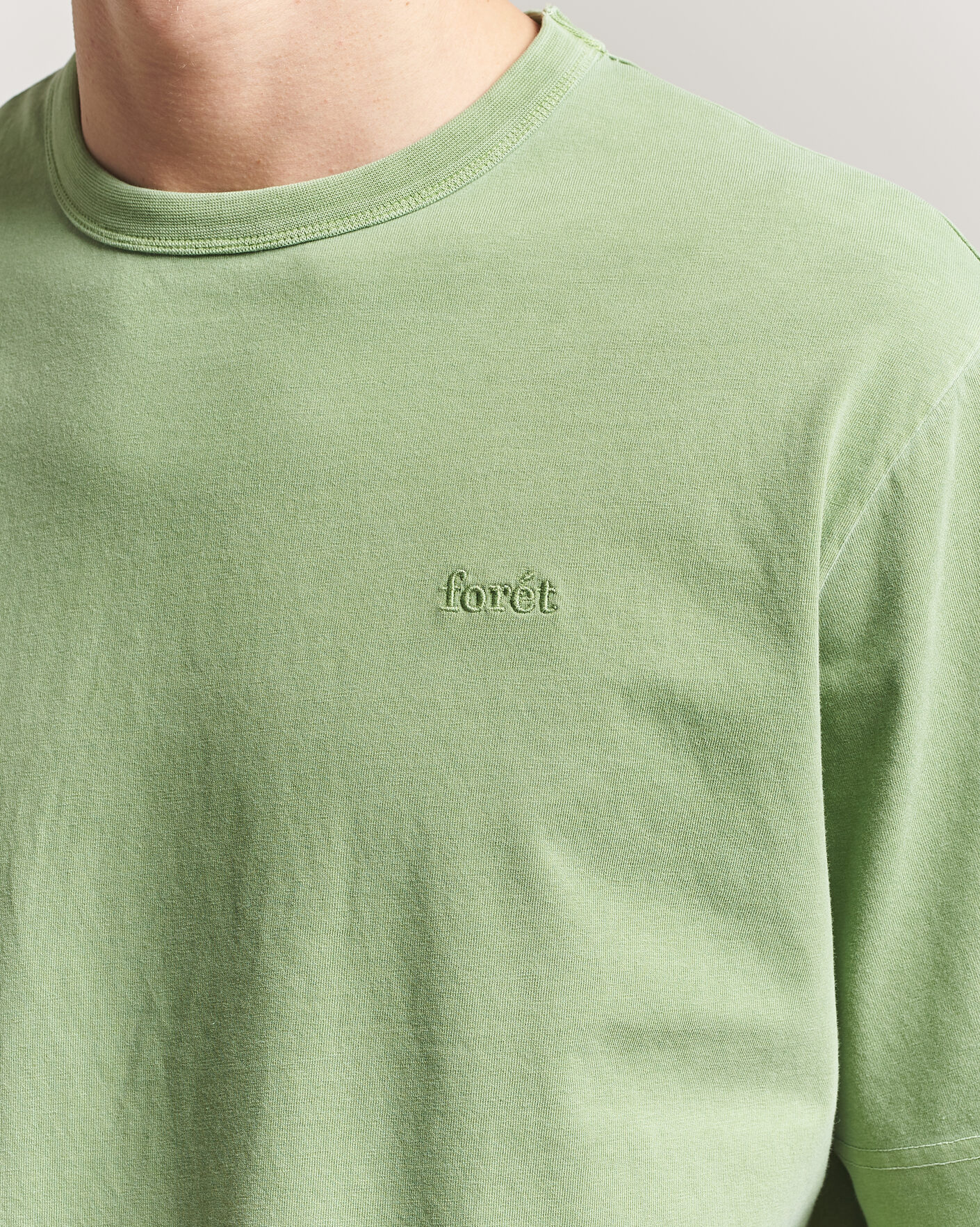 Uomini | T-shirt | Forét | Park Loose Fit T-Shirt Vibrant Moss