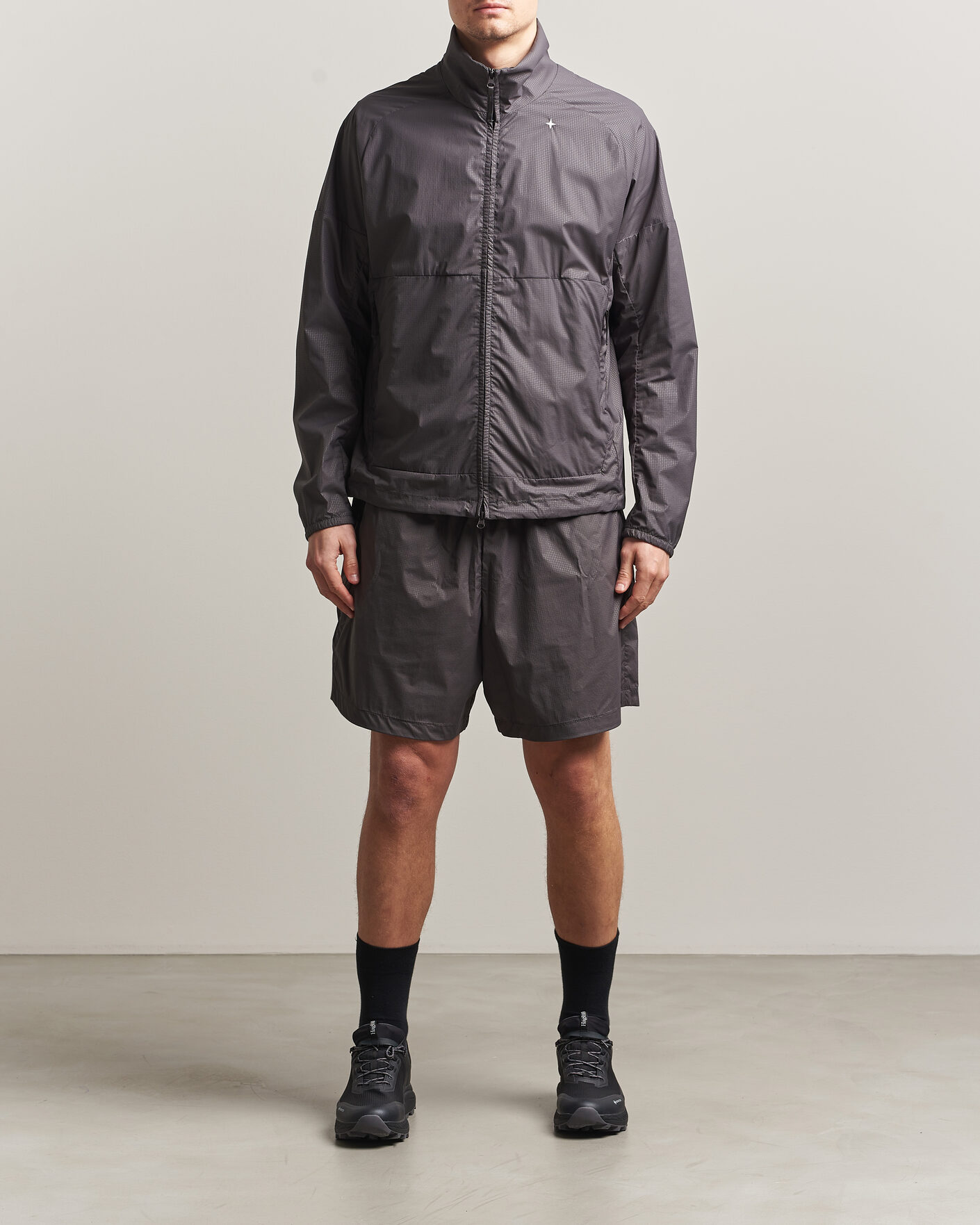 Uomini | Pantaloncini | Stone Island | Stellina Nylon Stretch Shorts Charcoal