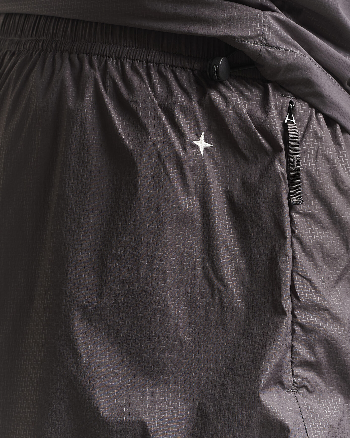 Uomini | Pantaloncini | Stone Island | Stellina Nylon Stretch Shorts Charcoal