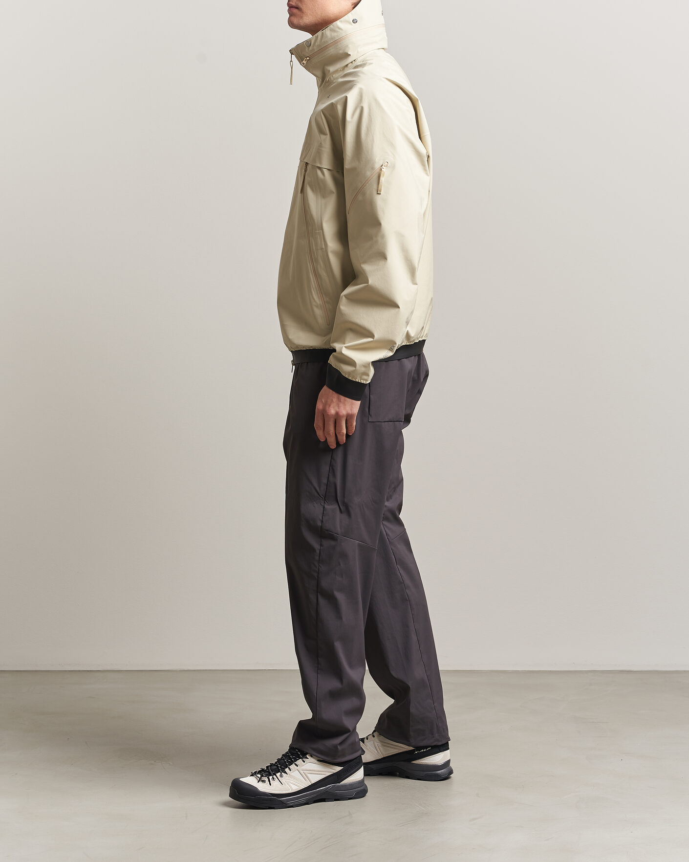 Uomini | Pantaloni | Stone Island | Stellina Technical Nylon Stretch Trousers Charcoal