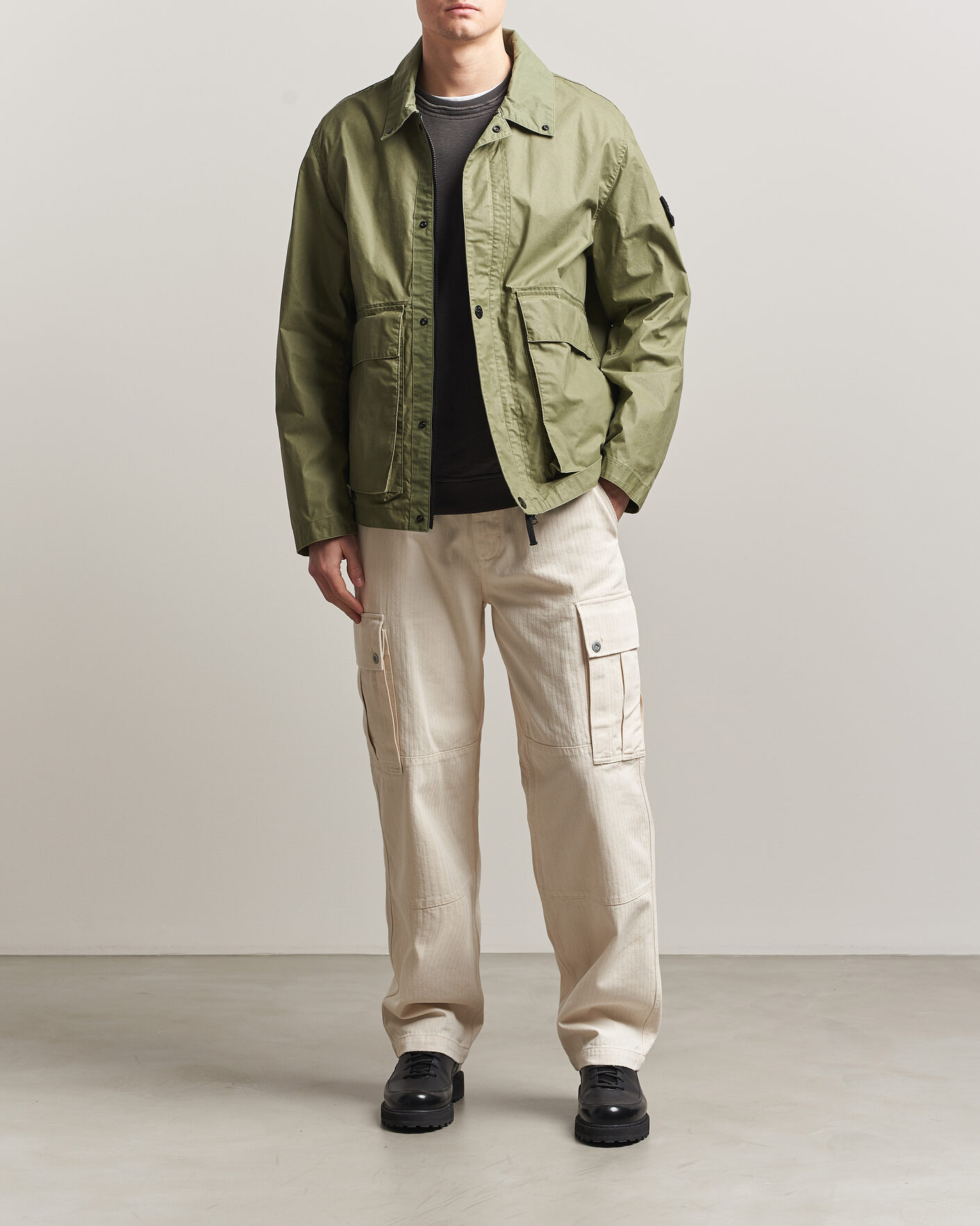 Uomini | Giacche | Stone Island | Waxed Pigment Cotton Tela Coach Jacket Military Green