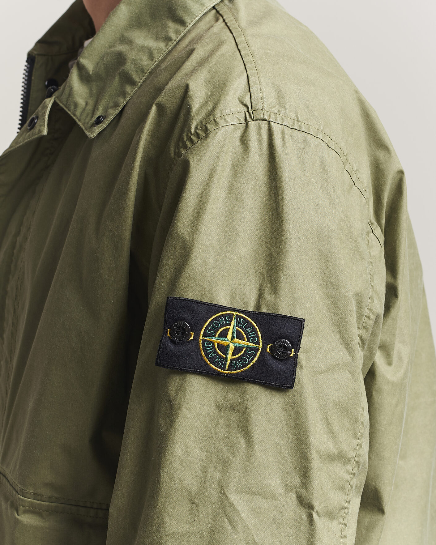 Uomini | Giacche | Stone Island | Waxed Pigment Cotton Tela Coach Jacket Military Green