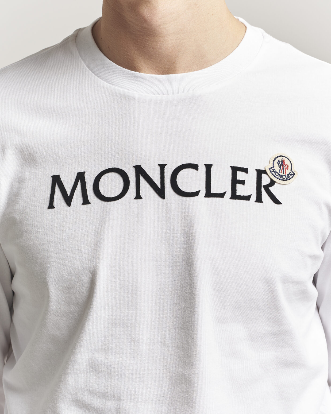 Uomini | T-shirt | Moncler | Lettering Logo Long Sleeve T-Shirt White