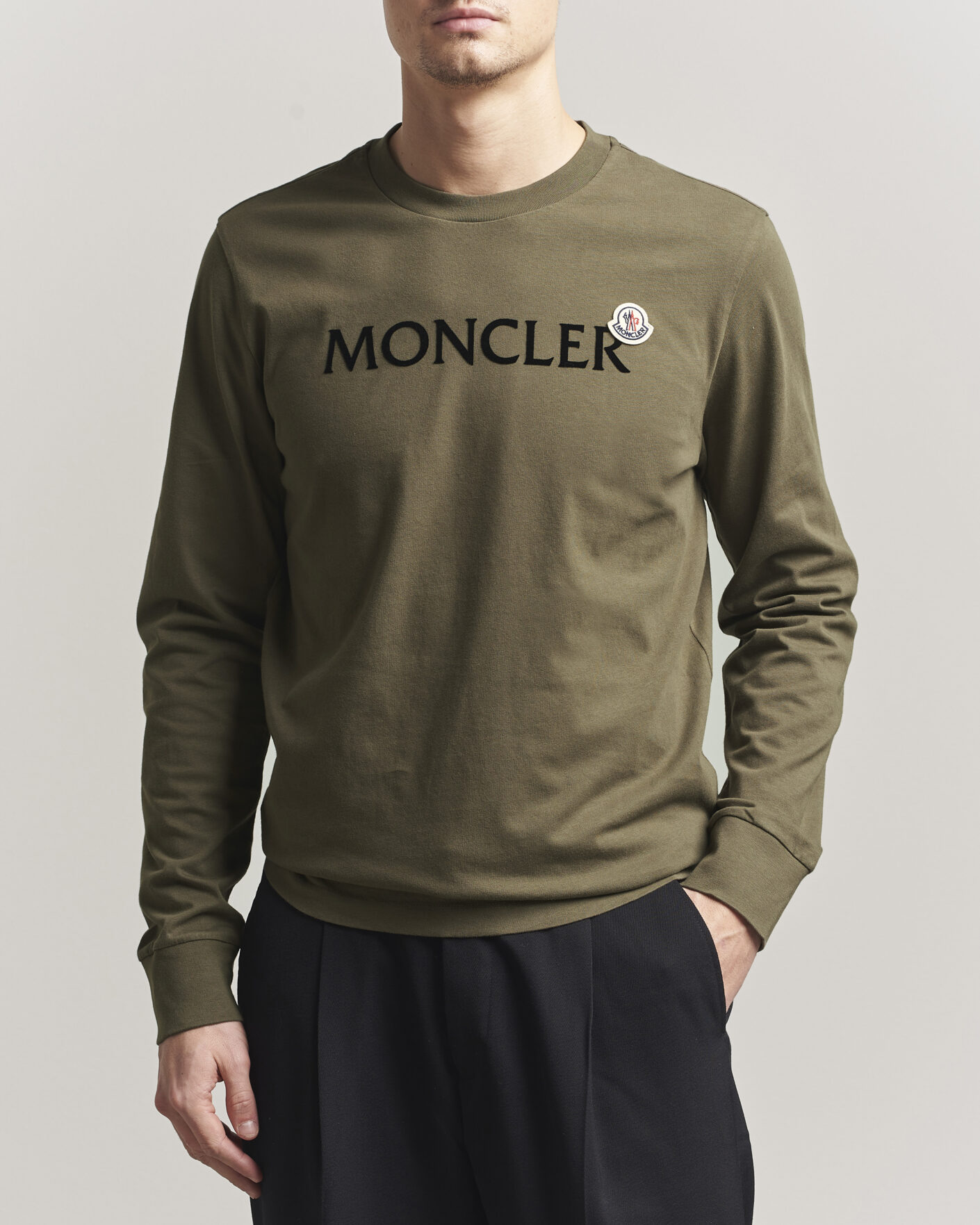Uomini | T-shirt | Moncler | Lettering Logo Long Sleeve T-Shirt Desert
