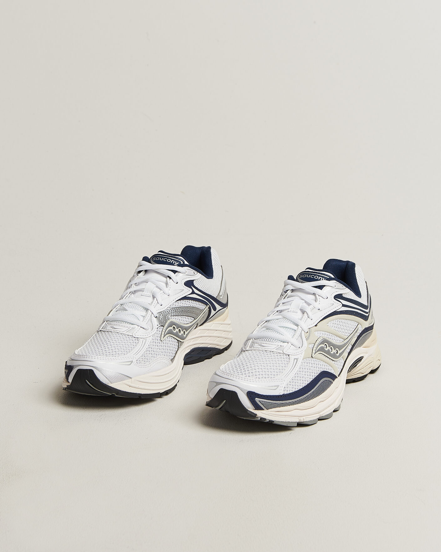 Uomini | Sneakers | Saucony | Progrid Omni 9 Running Sneaker White/Navy